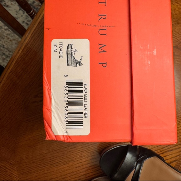 Ivanka Trump Black Wedge Sandals with Open Toe and Platform - Picture 9 of 9